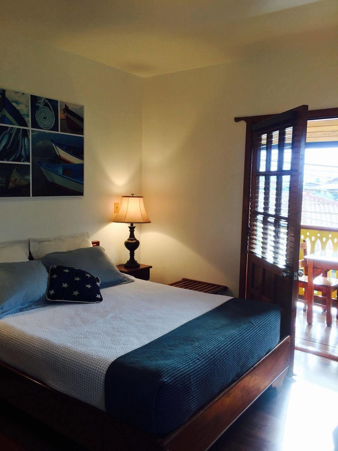 Hotel Hotel Bocas Del Toro 4*