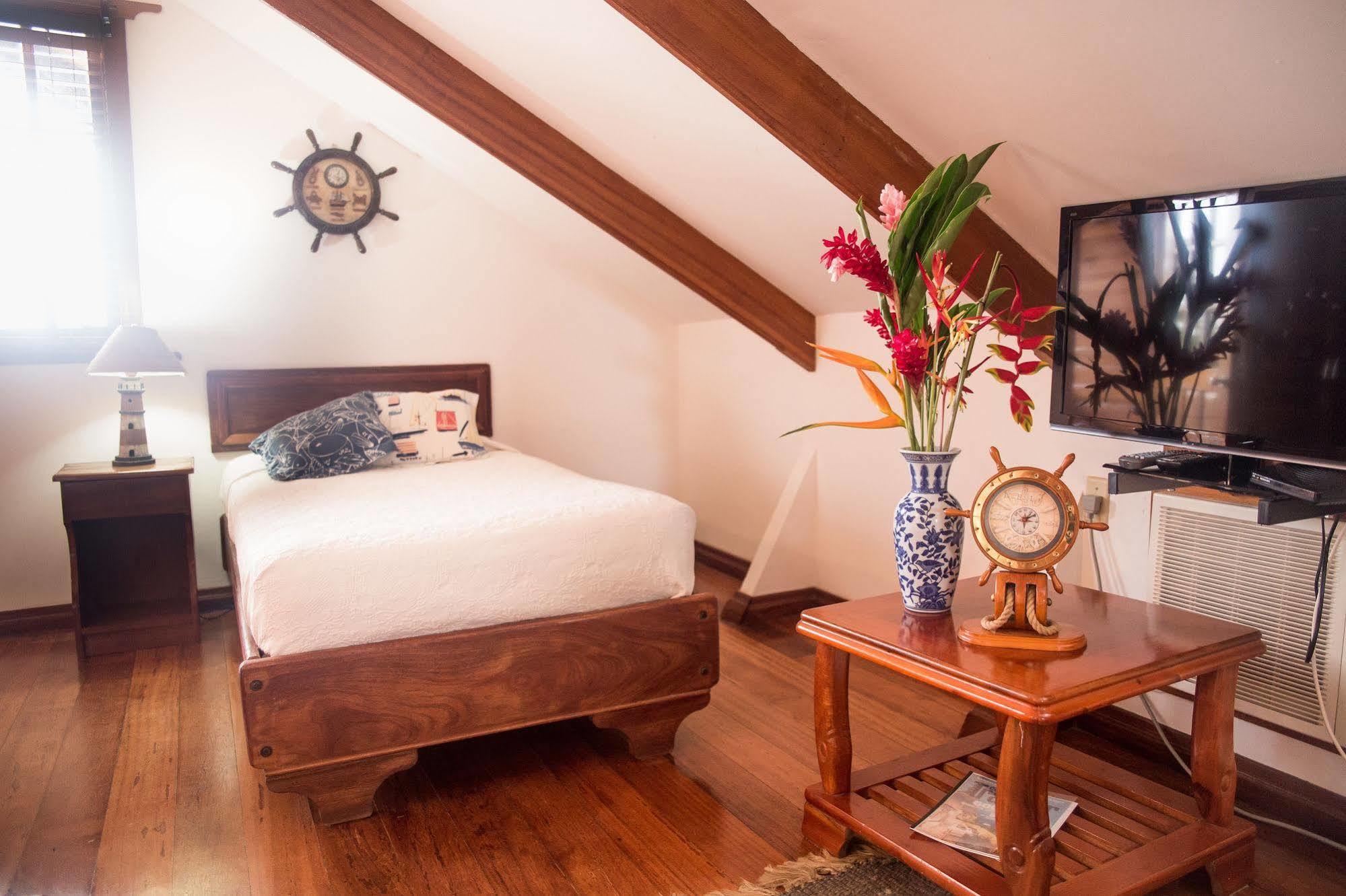 Hotel Bocas Del Toro 4*